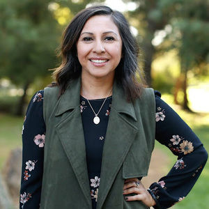 Meet your Posher, Alejandra